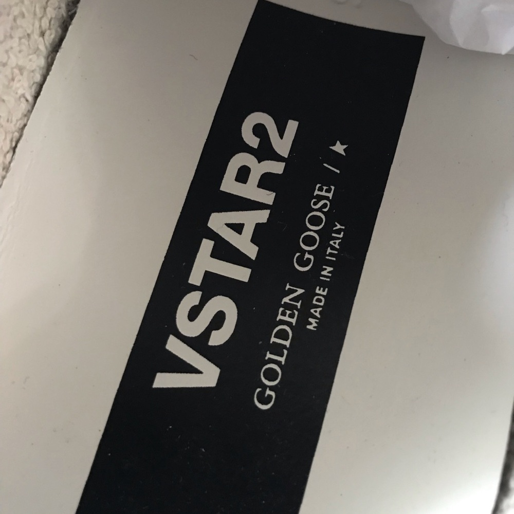 🏇 Golden Goose VStar2 Silver Glitter Suede Star Low-Top Sneakers - Women - Picture 2 of 16